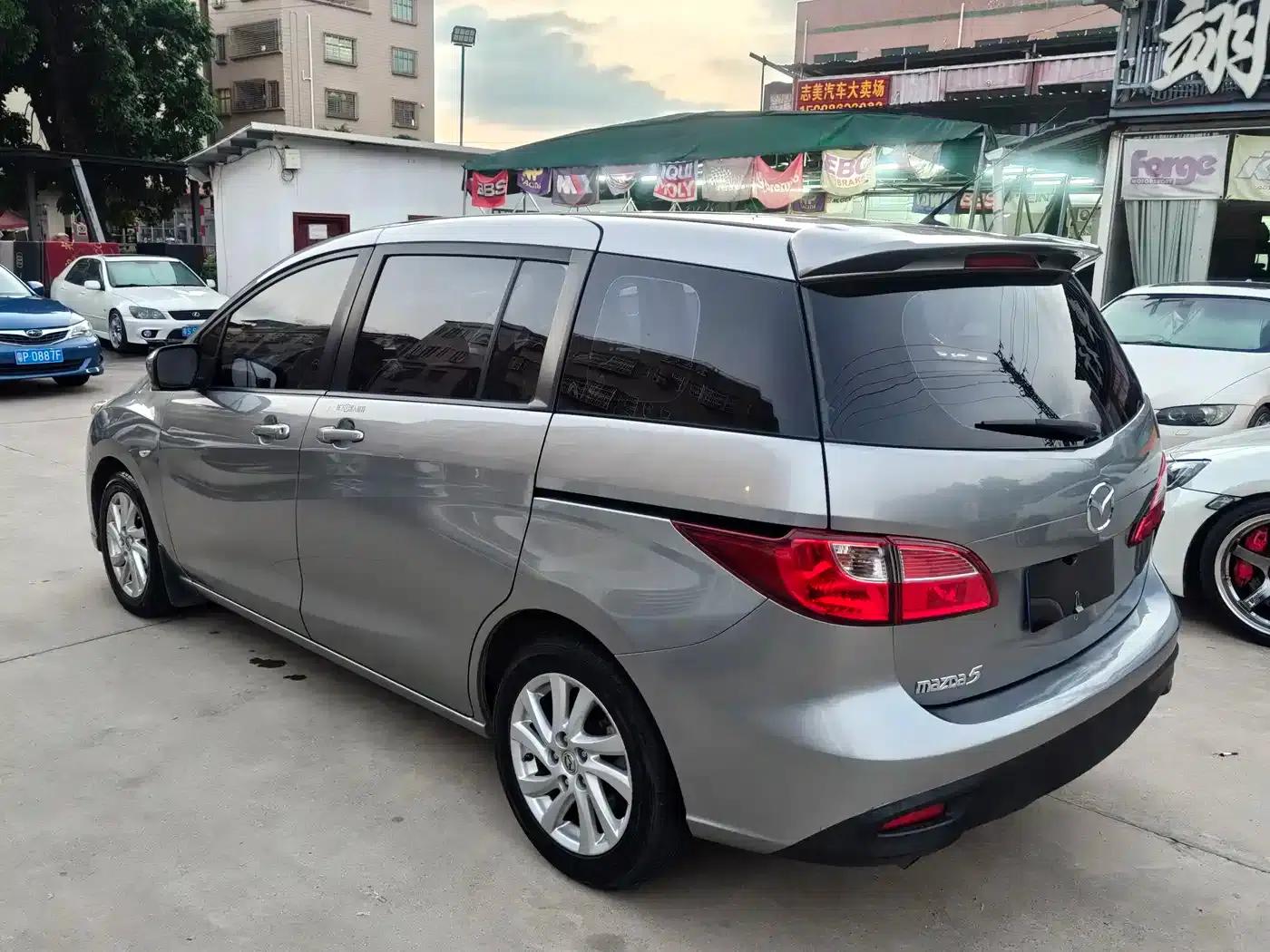 Mazda 5 2011 2.0L Automatic Comfort Model — миниатюра 28