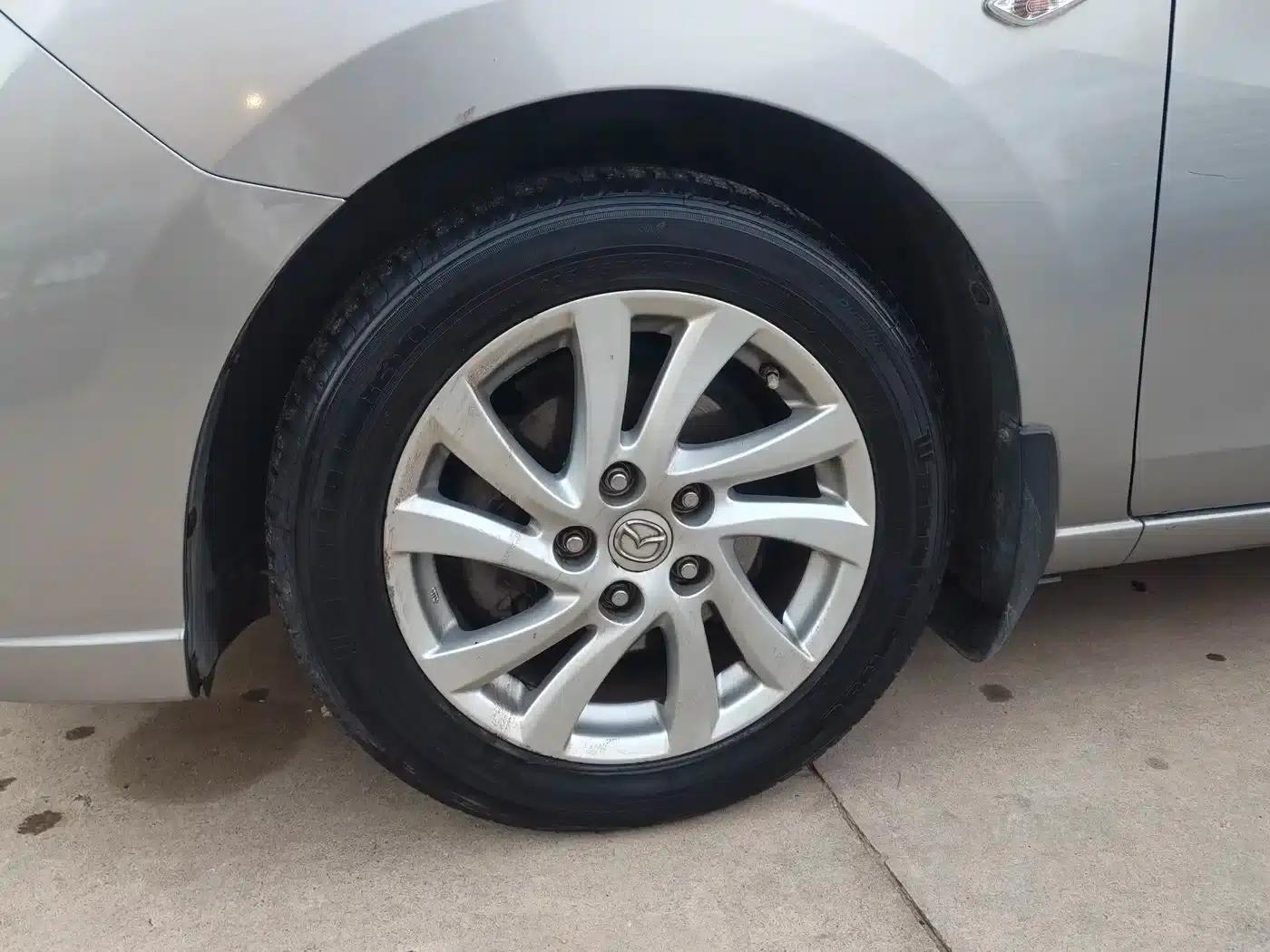 Mazda 5 2011 2.0L Automatic Comfort Model — миниатюра 32