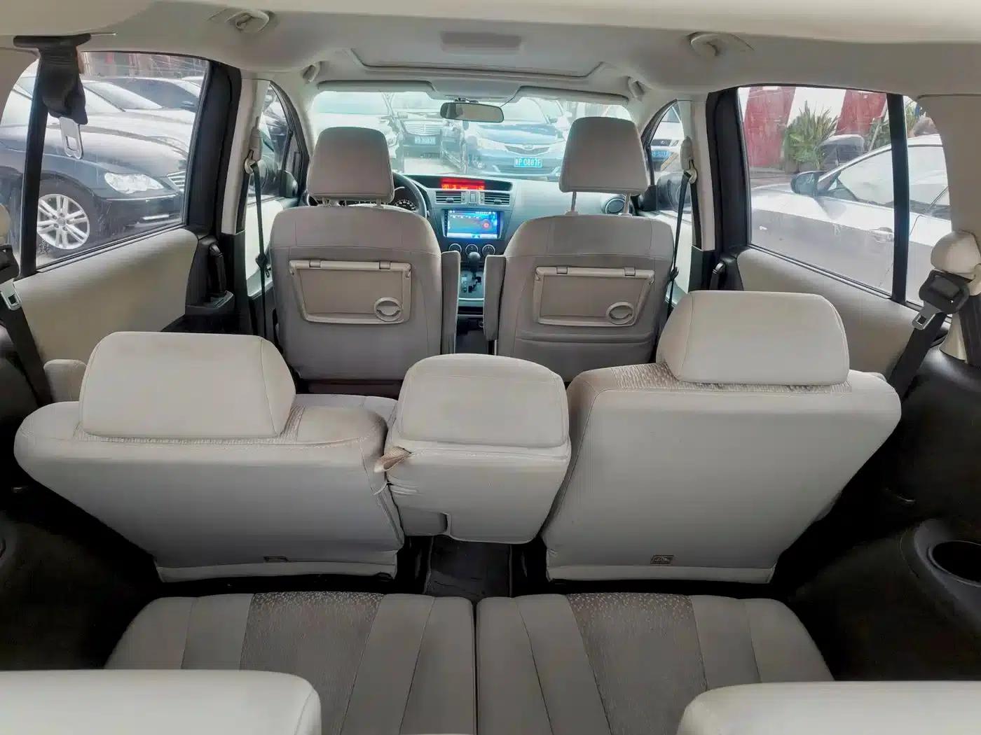 Mazda 5 2011 2.0L Automatic Comfort Model — миниатюра 8