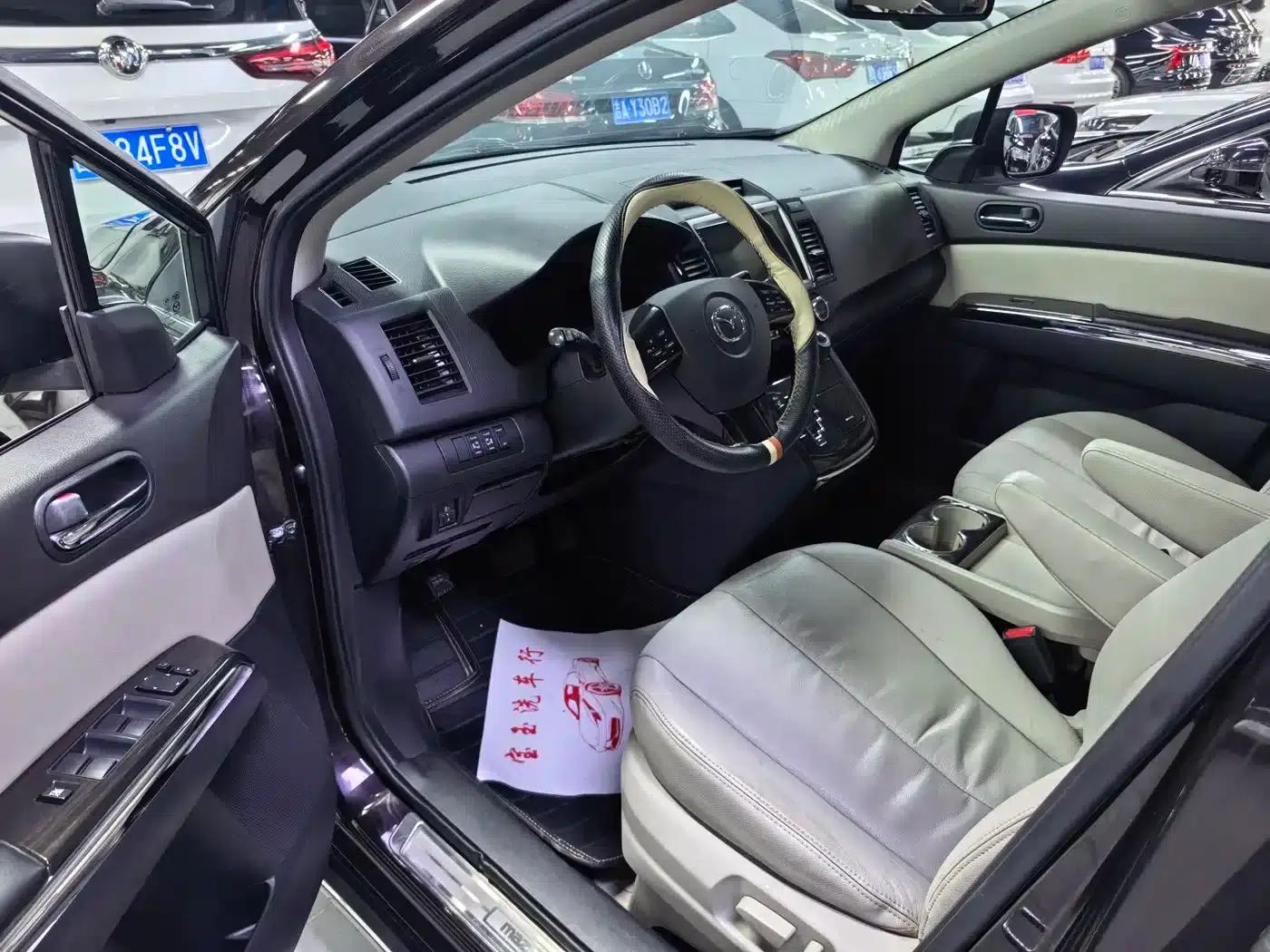 Mazda 8 2015 2.5L Navigator Edition — миниатюра 2