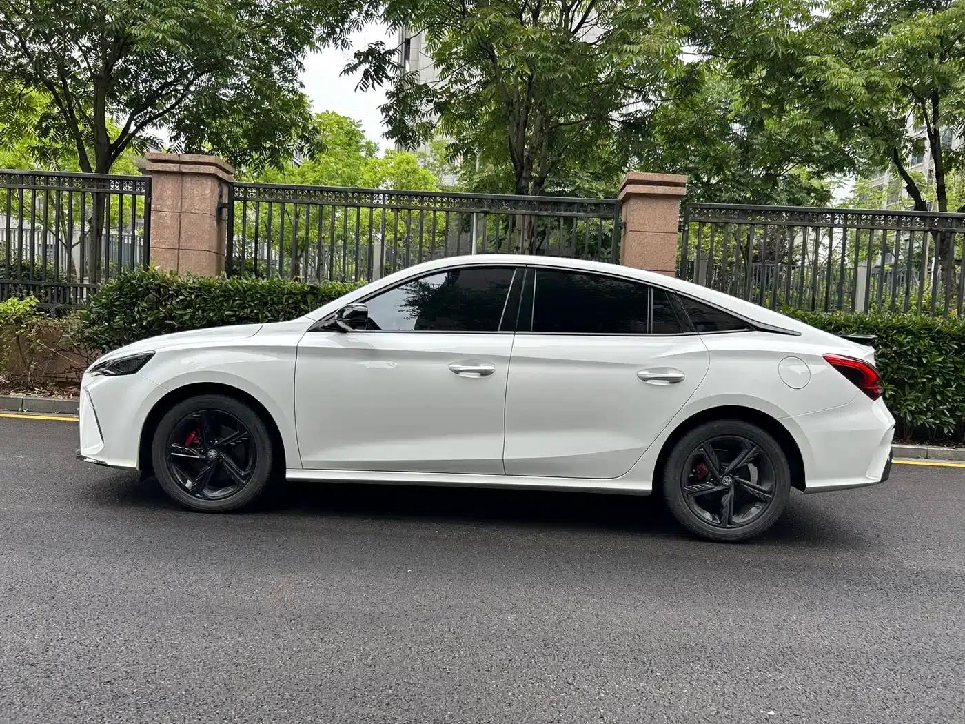MG5 Scorpio 2022 1.5T Luxury Edition — миниатюра 19