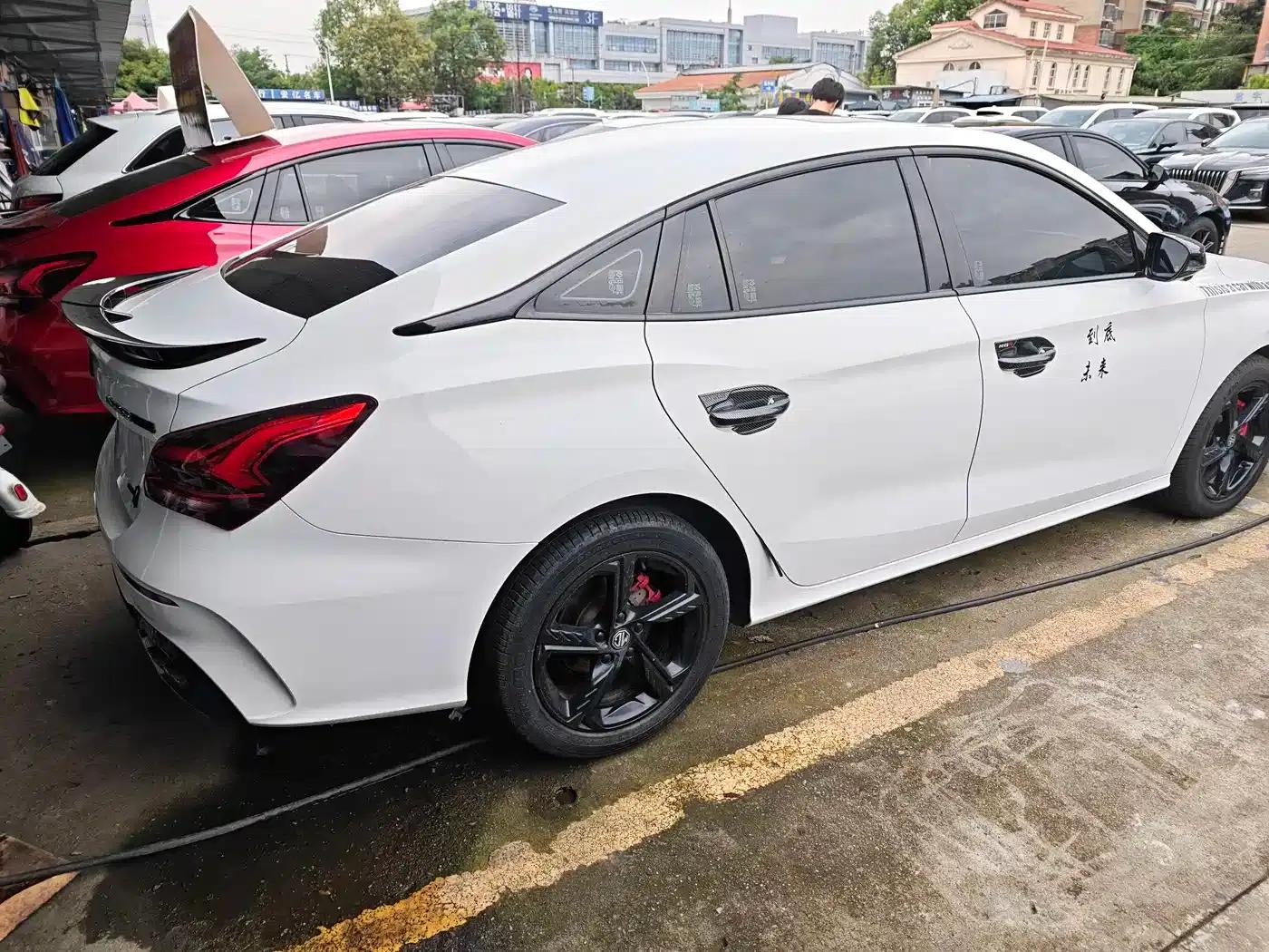 MG5 Scorpio 2022 1.5T Trophy Sport Luxury Edition — миниатюра 15