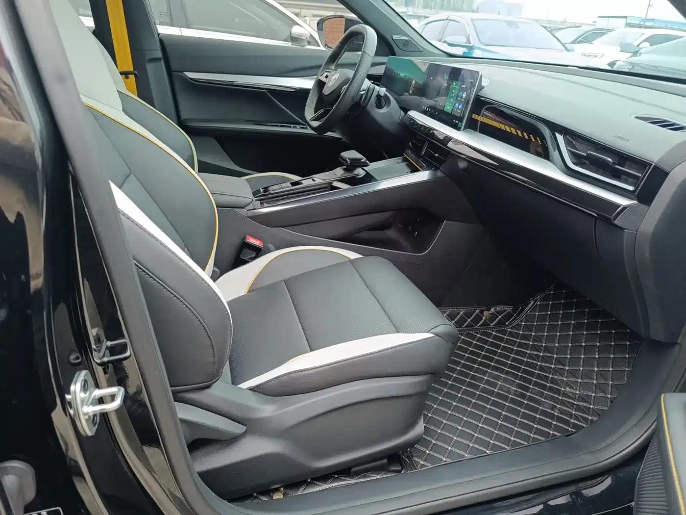 MG5 Scorpio 2022 1.5T Trophy Sport Flagship Edition — миниатюра 12