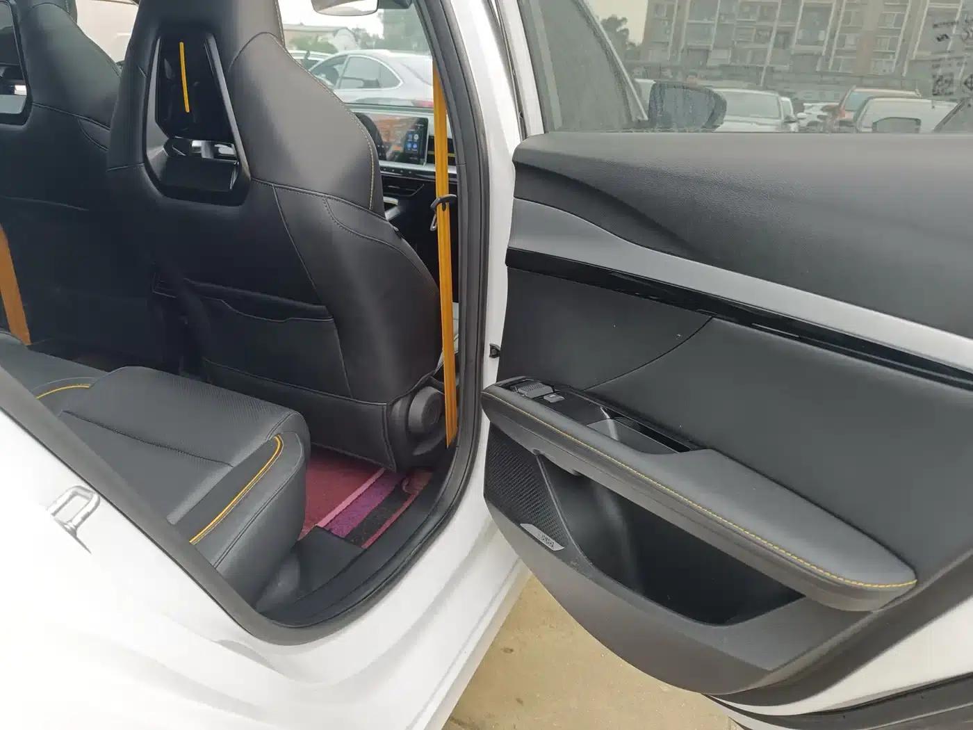 MG5 Scorpio 2022 1.5T Luxury Edition — миниатюра 17