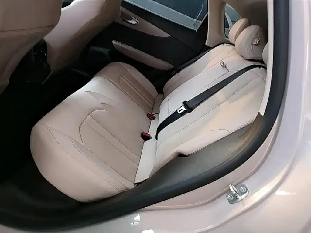 MG ES5 2025 525max Rear-Wheel Drive Intelligent Driving Edition — миниатюра 17