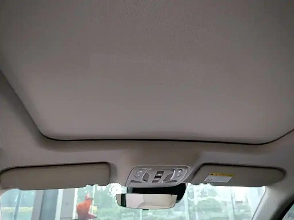 MG ES5 2025 525max Rear-Wheel Drive Intelligent Driving Edition — миниатюра 18