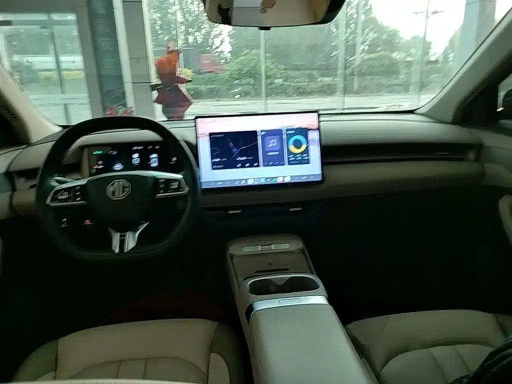 MG ES5 2025 525max Rear-Wheel Drive Intelligent Driving Edition — миниатюра 10