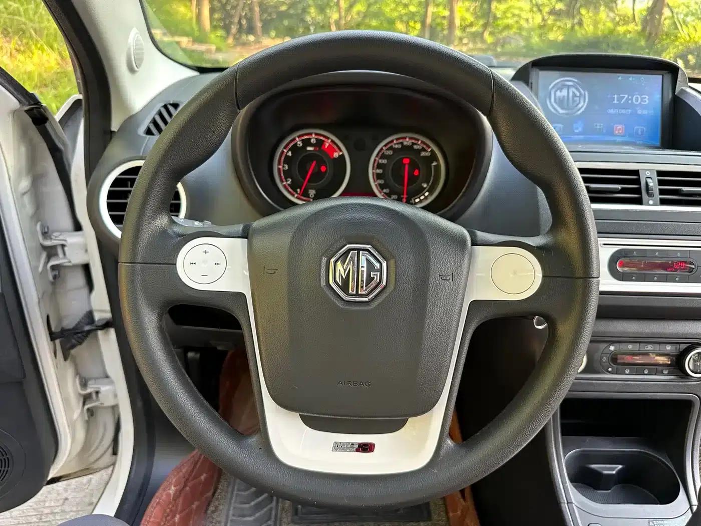 MG3SW 2015 1.5L AMT Elite — миниатюра 19