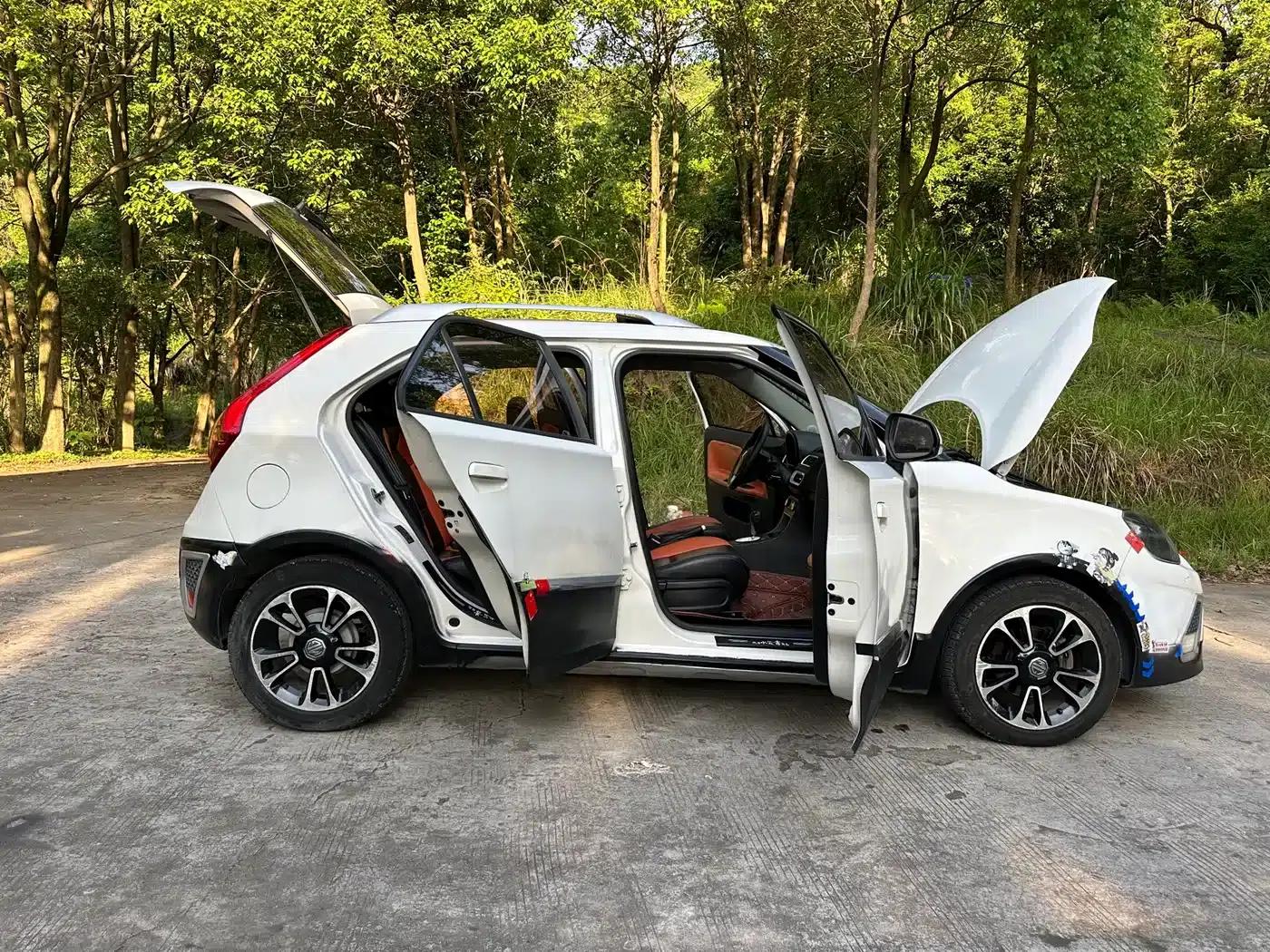 MG3SW 2015 1.5L AMT Elite — миниатюра 27