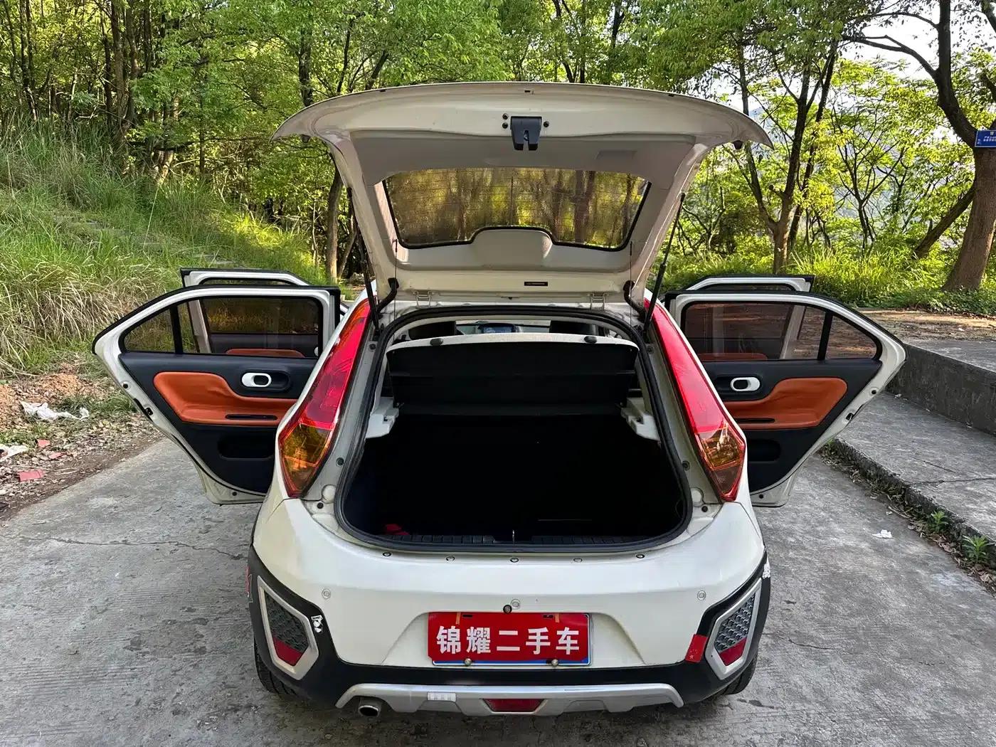 MG3SW 2015 1.5L AMT Elite — миниатюра 10