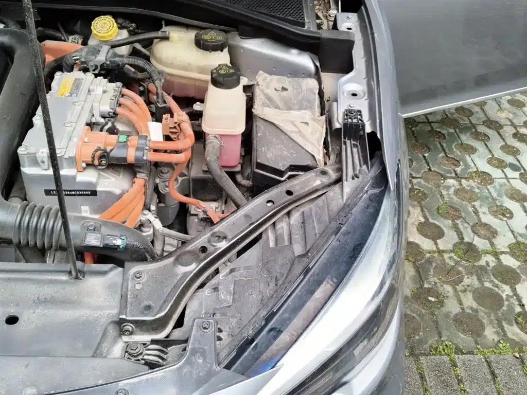 MG6 PHEV 2020 1.5T Hybrid Luxury Edition — миниатюра 22