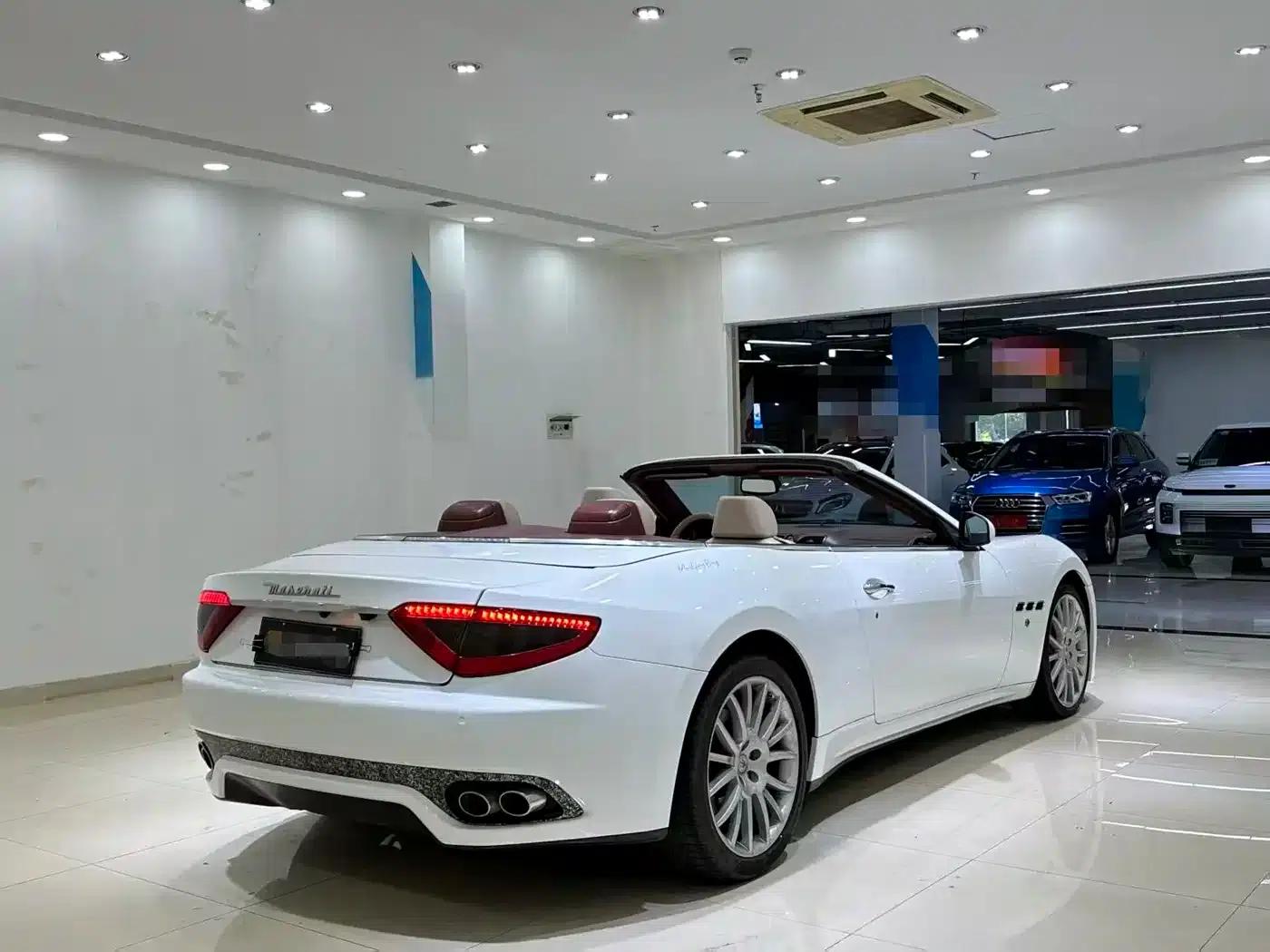 GranCabrio 2010 4.7L Automatic — миниатюра 12