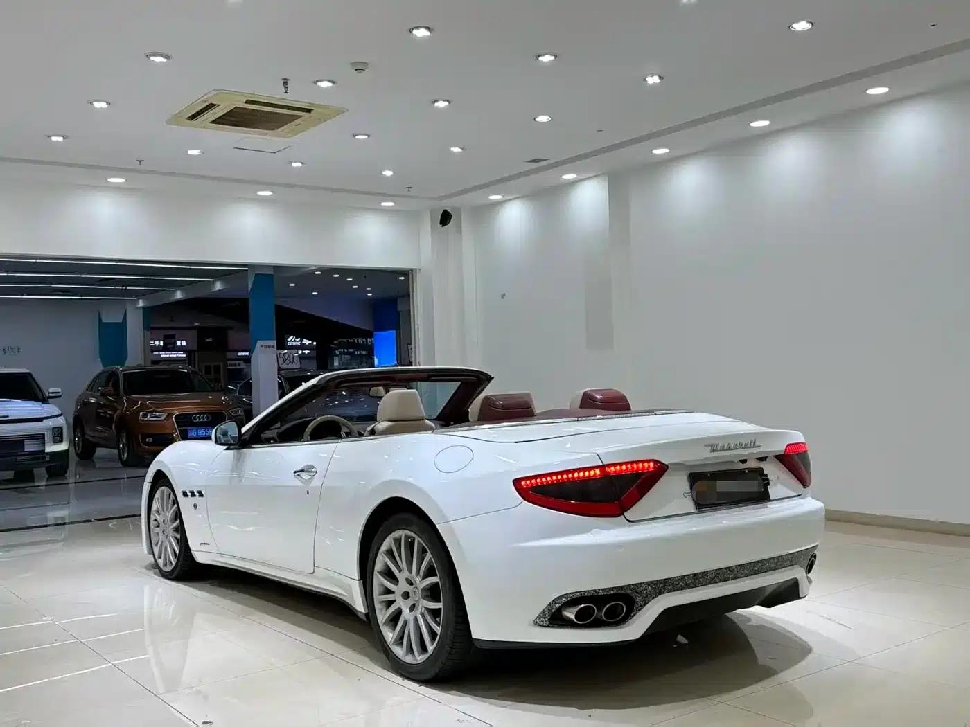 GranCabrio 2010 4.7L Automatic — миниатюра 14