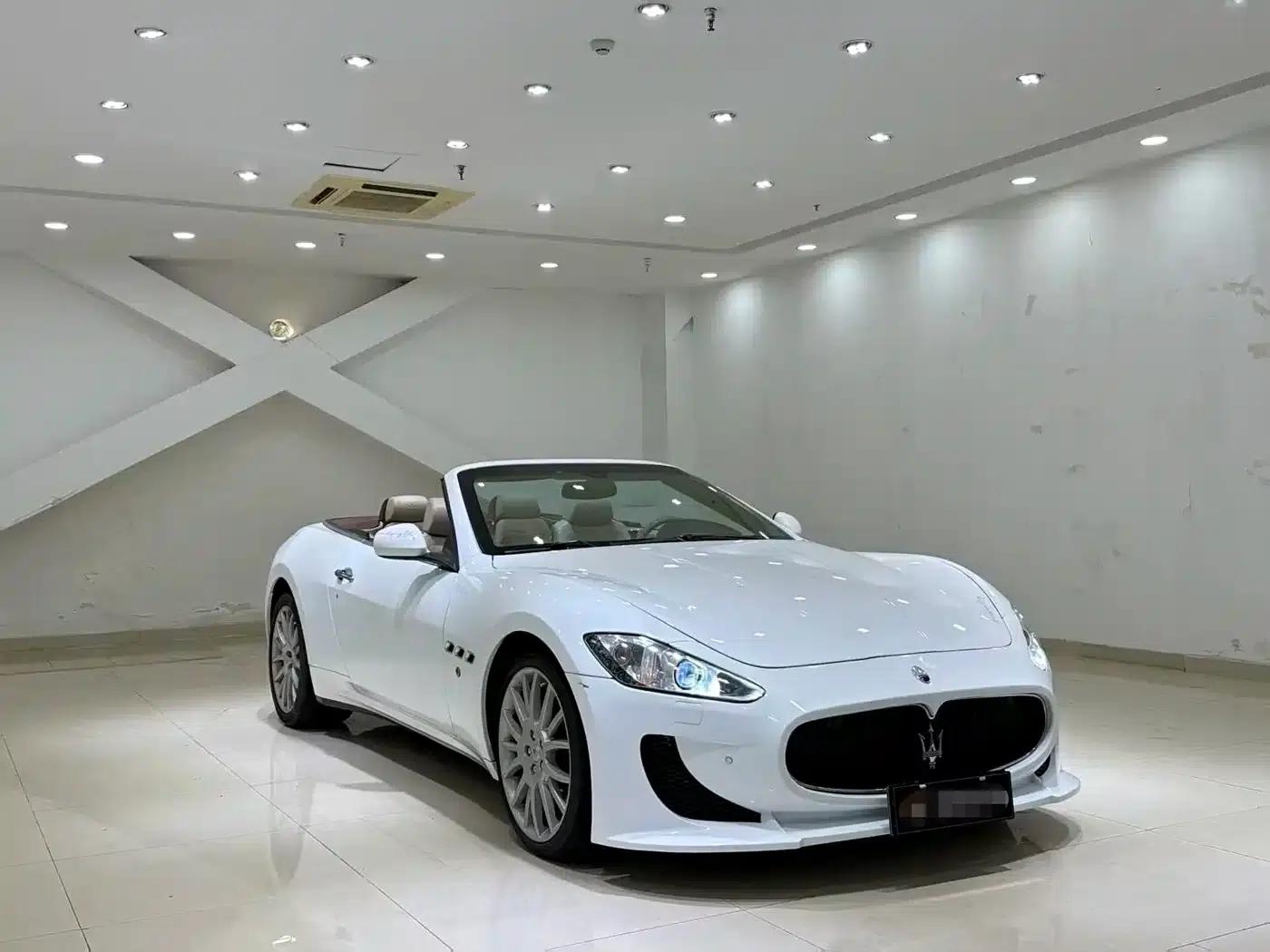 GranCabrio 2010 4.7L Automatic — миниатюра 3