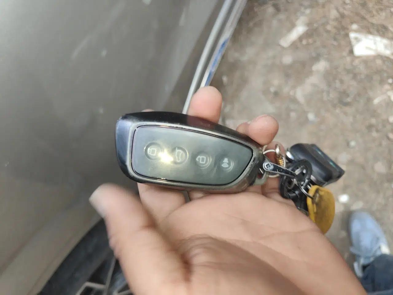 CHANGAN OSHAN Z6 New Energy 2022 Blue Whale iDD 150KM Flagship PLUS — миниатюра 9
