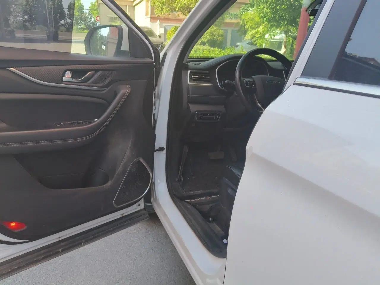 CHANGAN OSHAN COS1 2018 1.5T Automatic Yue 6-Seater — миниатюра 17
