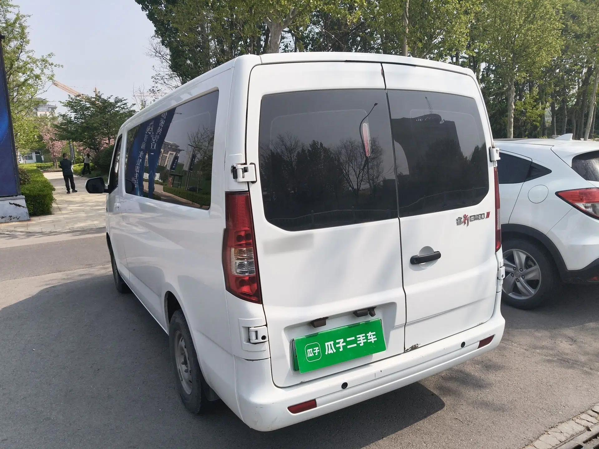 CHANGAN KAICHENG Ruixing EM80 2024 Comfort-Style 6-Seater 41.86 kWh — миниатюра 6