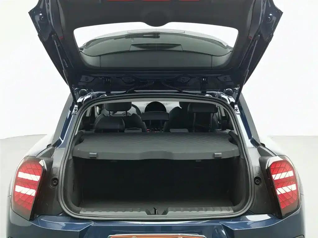 2024 Electric MINI Aceman E Classic — миниатюра 16