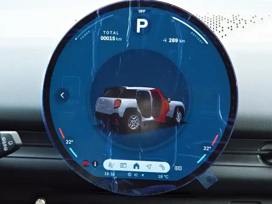 2024 Electric MINI Aceman E-Class — миниатюра 10