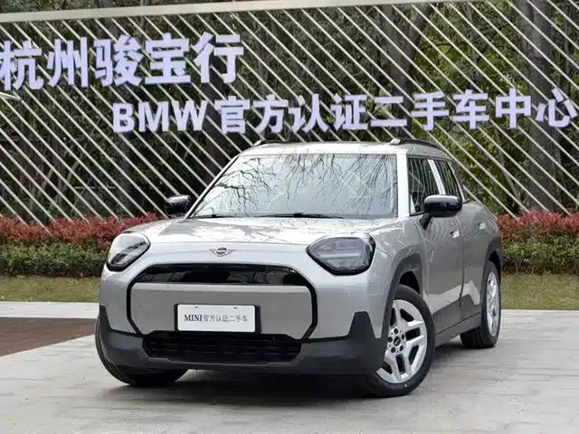 2024 Electric MINI Aceman E-Class
