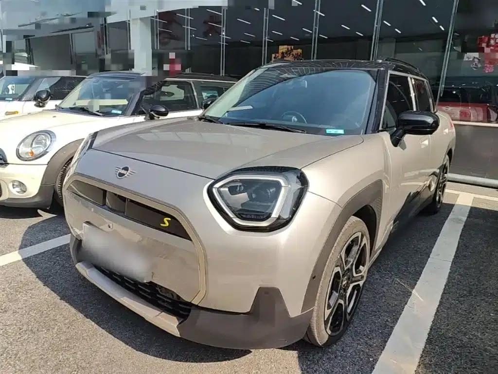 2024 Electric MINI Aceman SE Artist — миниатюра 2