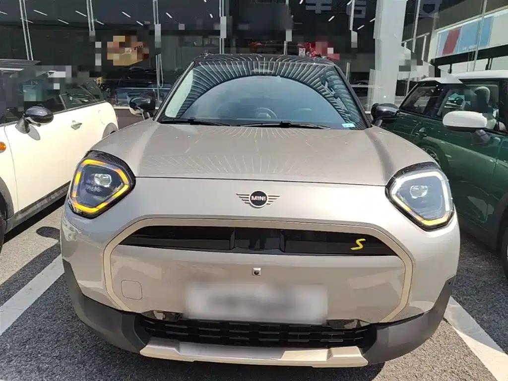 2024 Electric MINI Aceman SE Artist — миниатюра 3