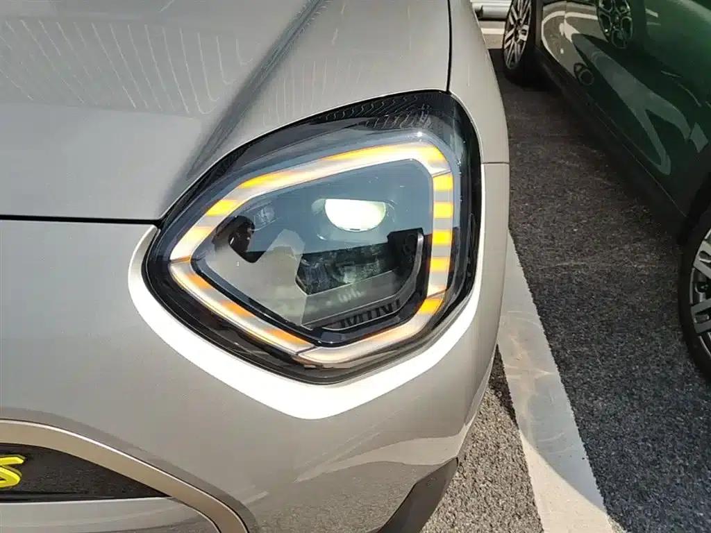 2024 Electric MINI Aceman SE Artist — миниатюра 24