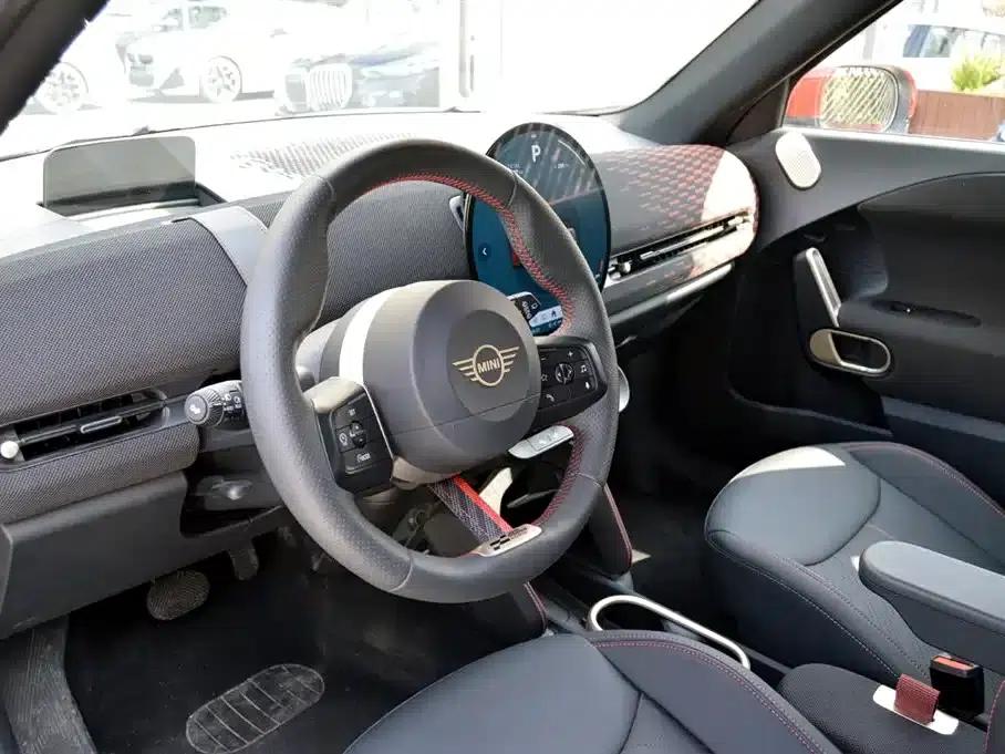 2025 JCW Aceman Electric MINI (JOHN COOPER WORKS) — миниатюра 6