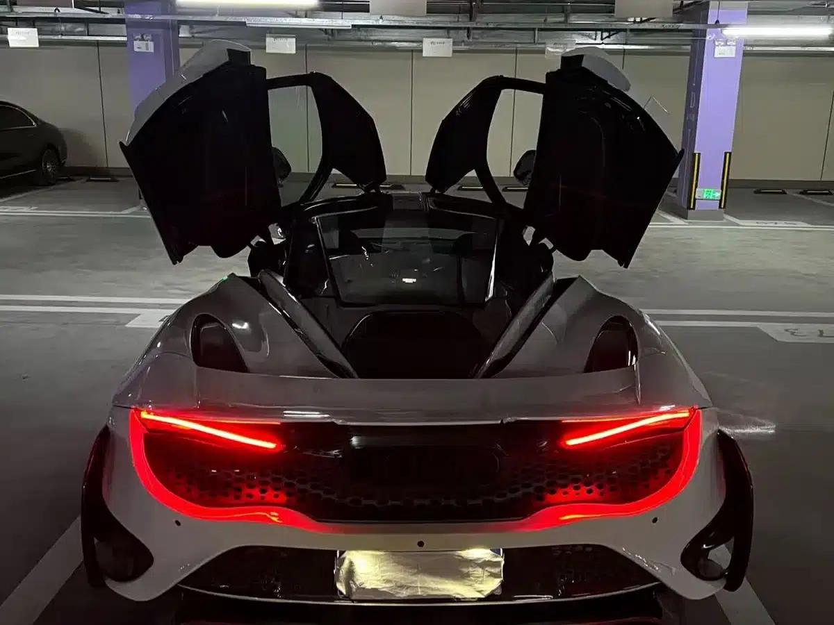 McLaren 720S 2019 4.0T Coupe — миниатюра 9