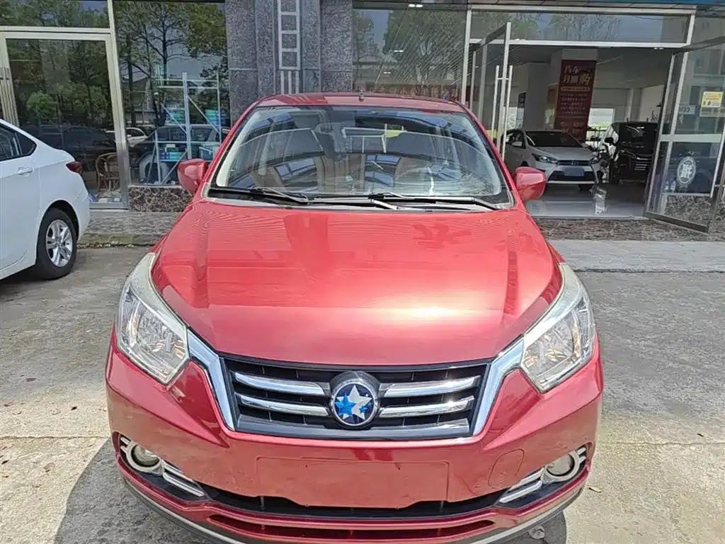 Venucia R50 2016 1.6L Automatic Elite Edition — миниатюра 3