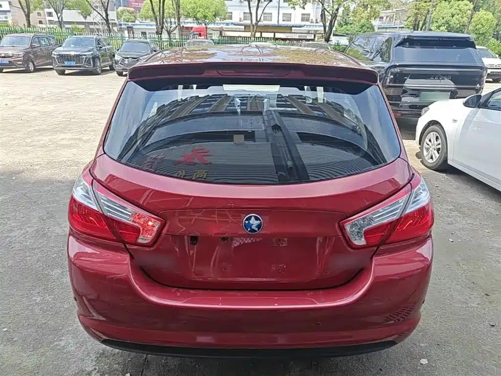 Venucia R50 2016 1.6L Automatic Elite Edition — миниатюра 6