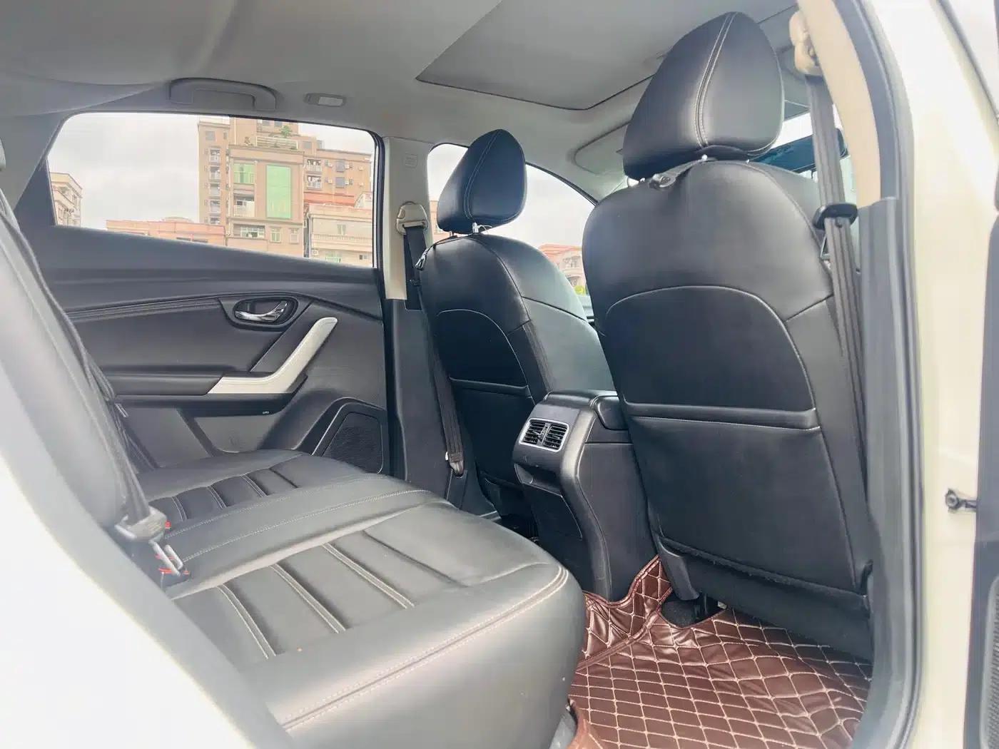 Venucia T90 2017 2.0L CVT Smart Edition — миниатюра 13