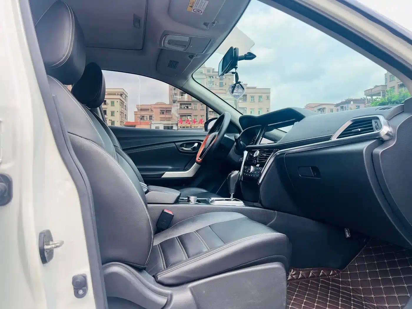 Venucia T90 2017 2.0L CVT Smart Edition — миниатюра 14