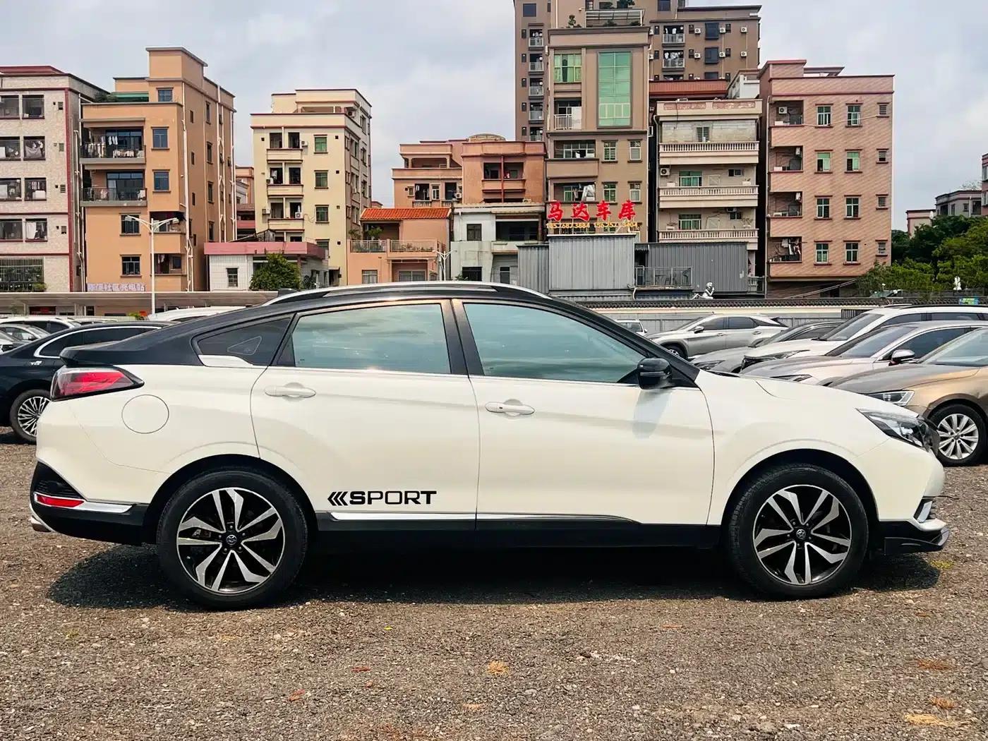 Venucia T90 2017 2.0L CVT Smart Edition — миниатюра 4