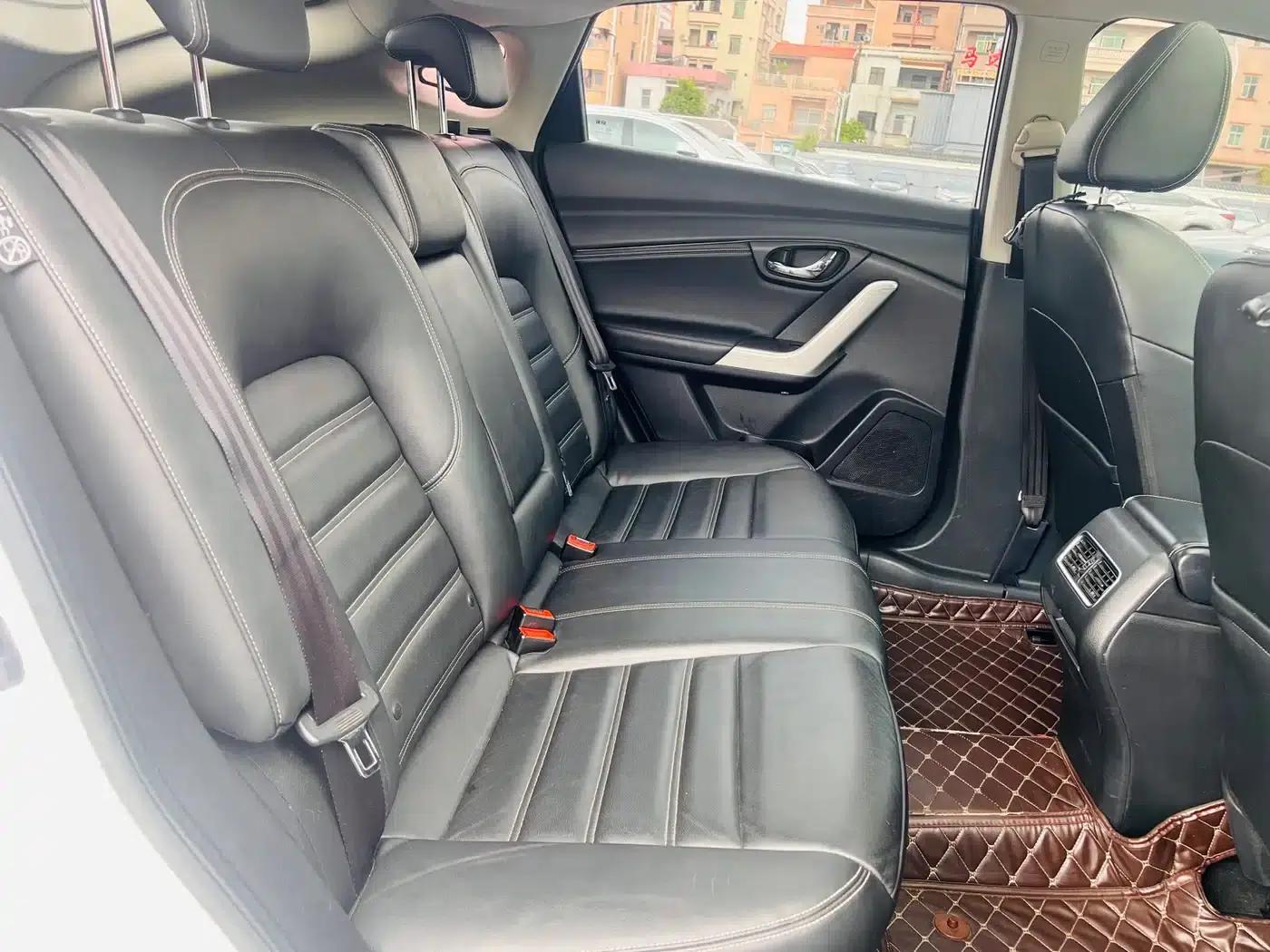 Venucia T90 2017 2.0L CVT Smart Edition — миниатюра 10