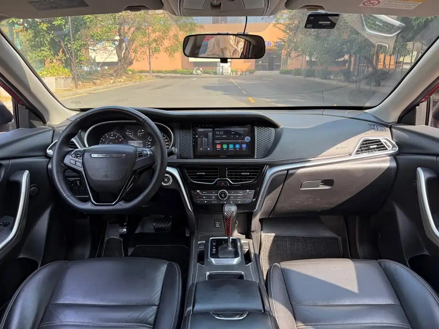 Venucia T90 2017 2.0L CVT Smart Edition — миниатюра 12