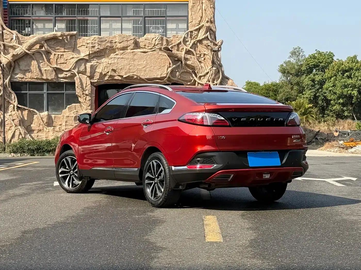 Venucia T90 2017 2.0L CVT Smart Edition — миниатюра 5