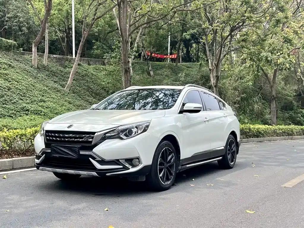 Venucia T90 2017 2.0L CVT Smart Edition — миниатюра 1
