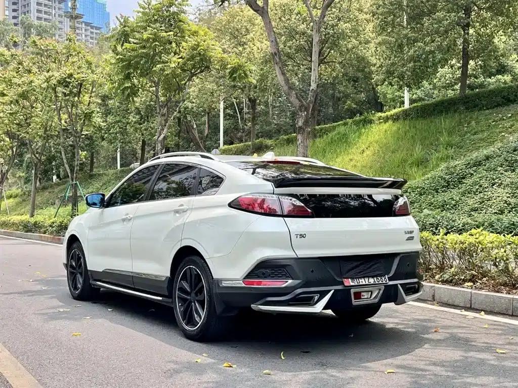 Venucia T90 2017 2.0L CVT Smart Edition — миниатюра 4