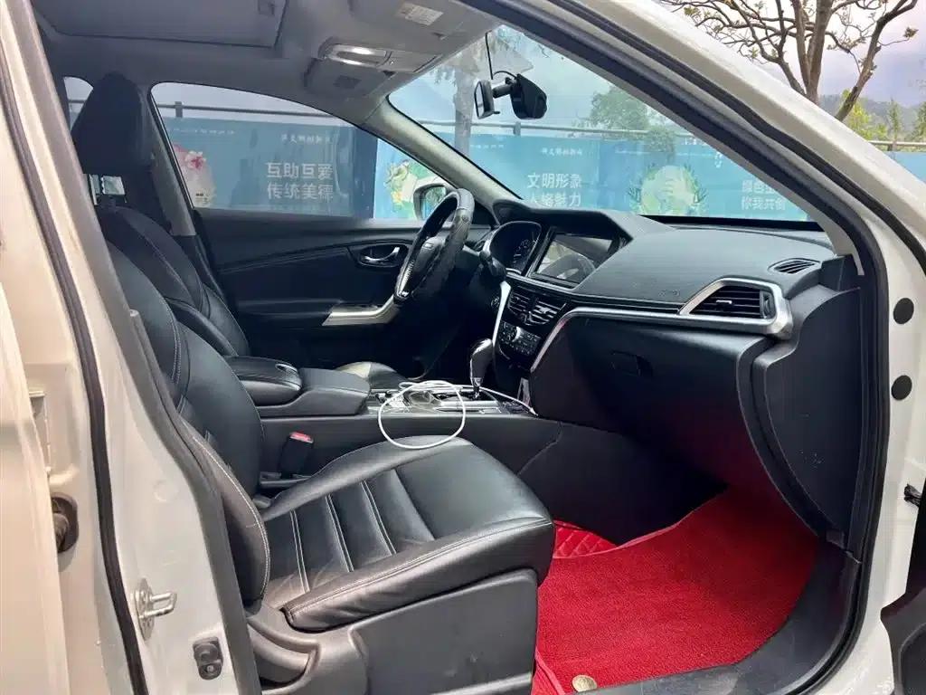 Venucia T90 2017 2.0L CVT Smart Edition — миниатюра 7