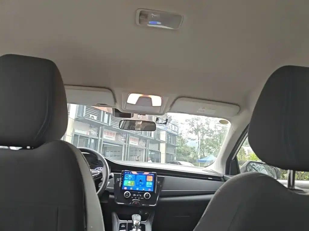 Venucia D60EV 2023 PLUS Comfort Edition SI — миниатюра 18