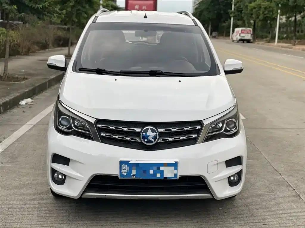 Venucia M50V 2017 1.6L XL CVT Deluxe Edition — миниатюра 12