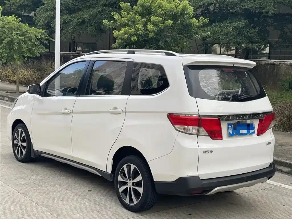 Venucia M50V 2017 1.6L XL CVT Deluxe Edition — миниатюра 4