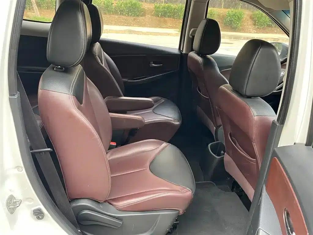 Venucia M50V 2017 1.6L XL CVT Deluxe Edition — миниатюра 6