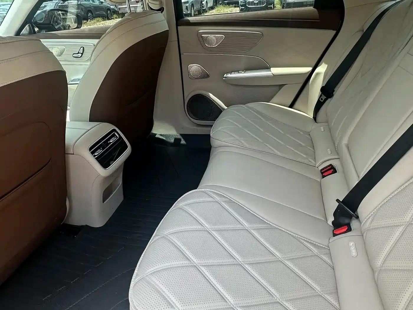 Fengyun A9L 2025 Model 260km Extended Range Luxury Edition — миниатюра 11