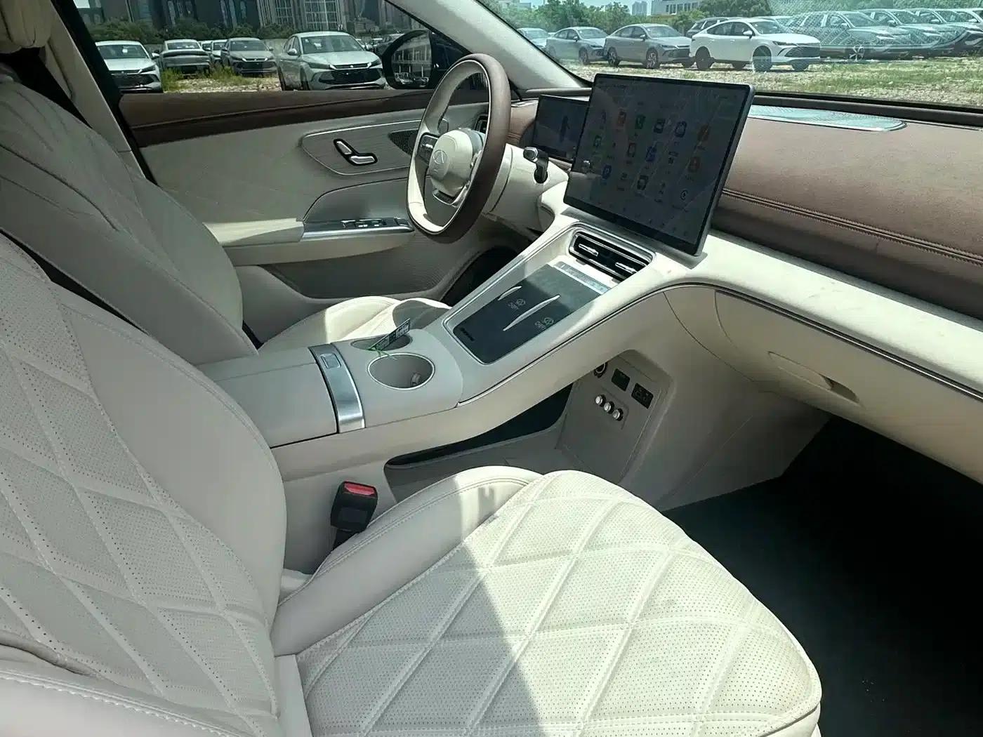 Fengyun A9L 2025 Model 260km Extended Range Luxury Edition — миниатюра 9