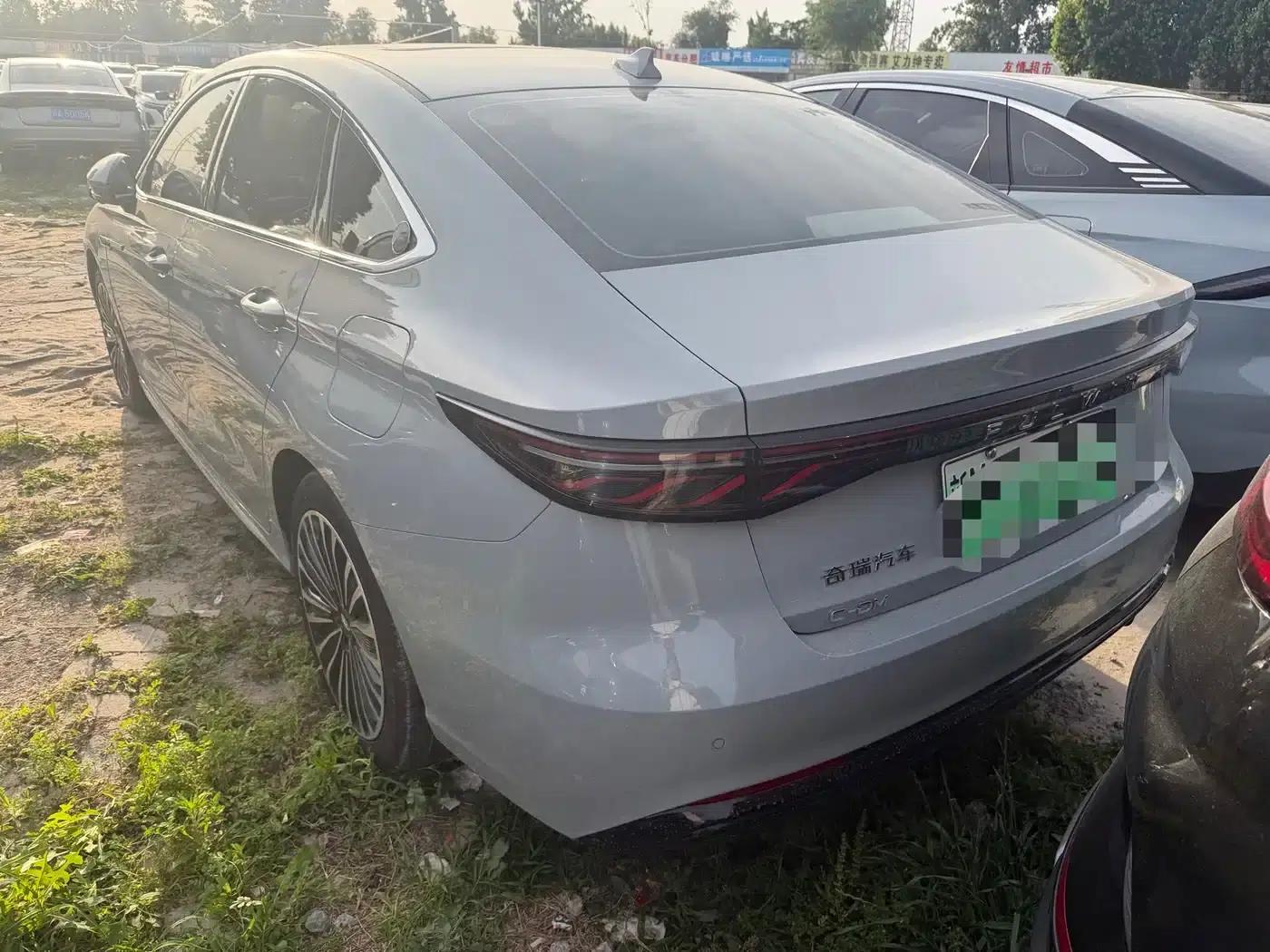 Fengyun A8L 2025 1.5TGDI 145km Luxury Edition — миниатюра 4