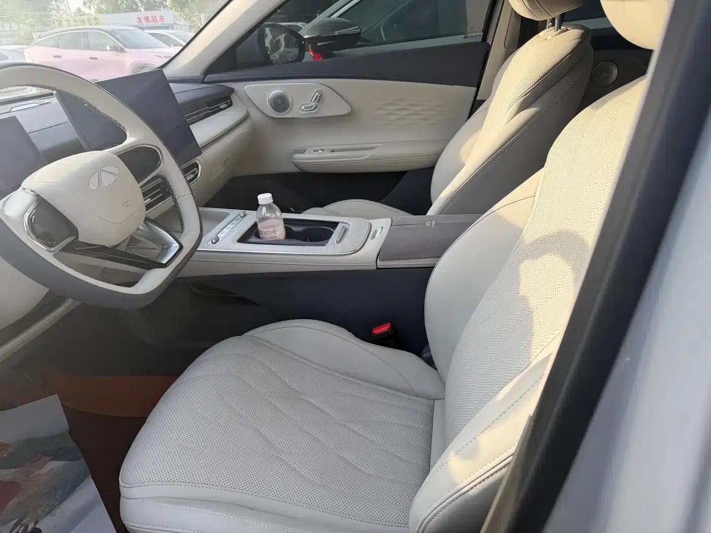 Fengyun A8L 2025 1.5TGDI 145km Luxury Edition — миниатюра 9