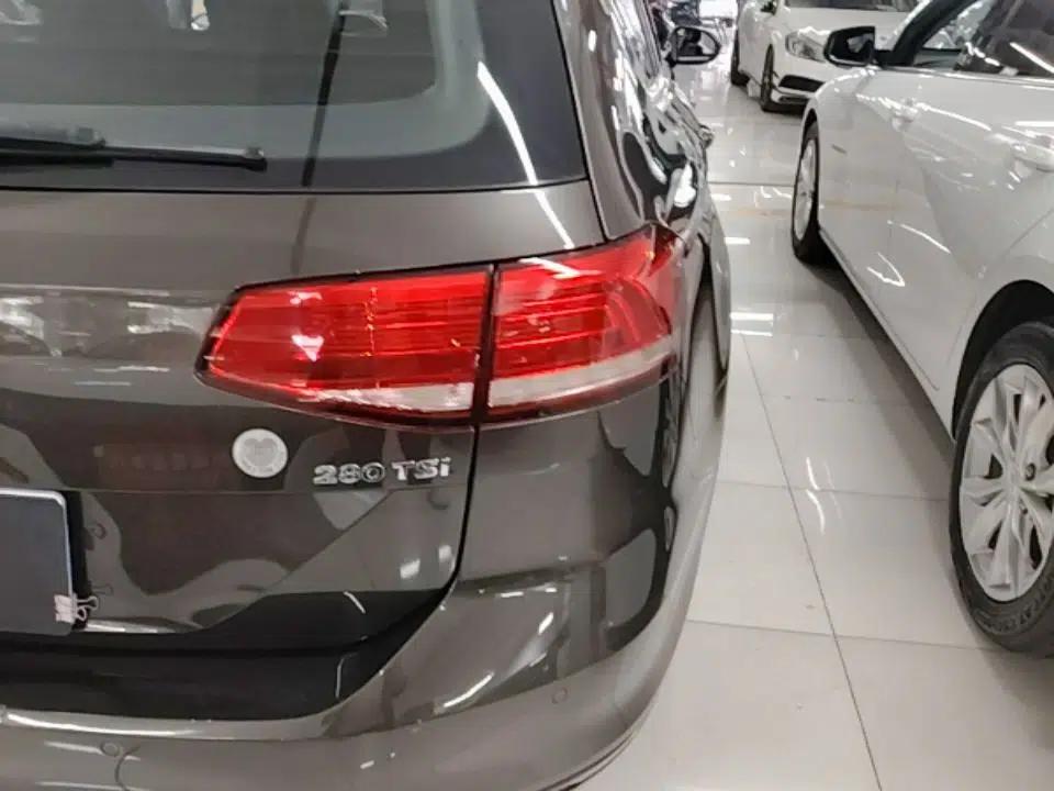 Volkswagen Variant 2017 280TSI Two-Wheel-Drive Comfort Edition — миниатюра 8