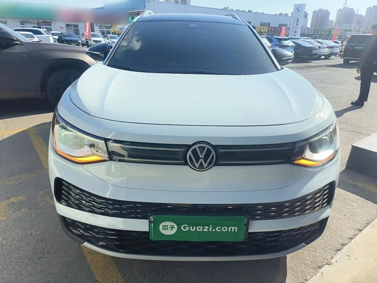Volkswagen ID.6 X 2023 Ultra-Intelligent Long-Range Version — миниатюра 2